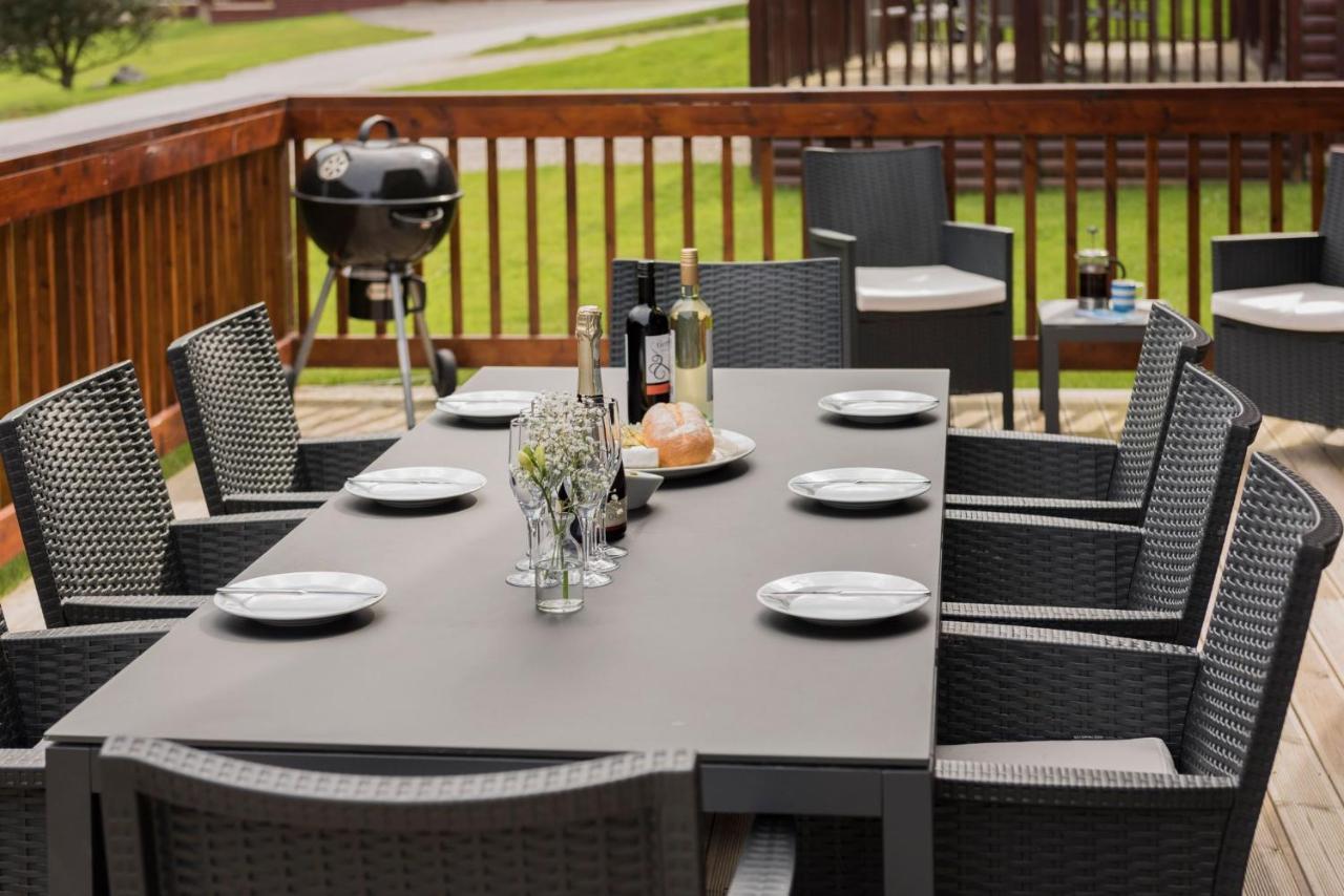 Skylark Sleeps 8 Private Hot Tub & Dogs Welcome Nr Padstow, Resort Pool Bar & Watersports سانت كولوم ميجُر المظهر الخارجي الصورة
