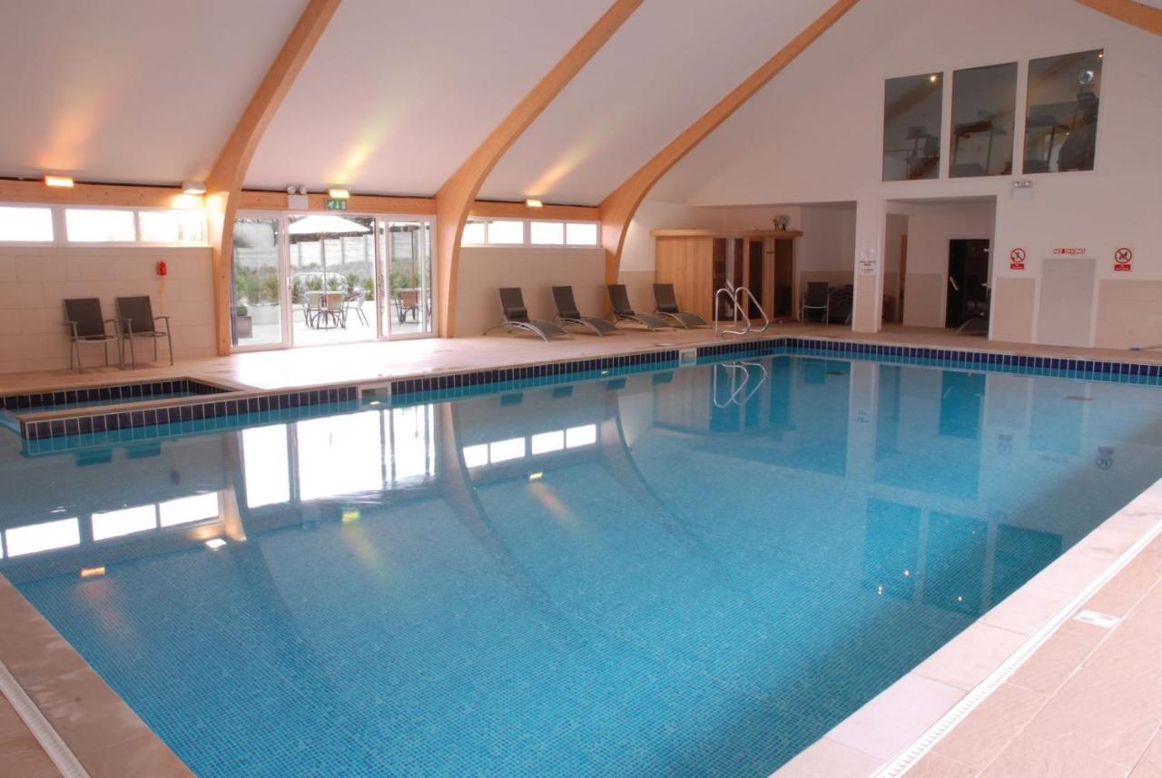 Skylark Sleeps 8 Private Hot Tub & Dogs Welcome Nr Padstow, Resort Pool Bar & Watersports سانت كولوم ميجُر المظهر الخارجي الصورة